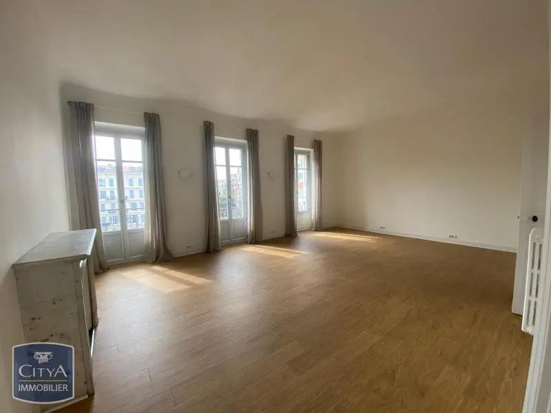 Photo 1 Appartement 3 pièces 109.56m²