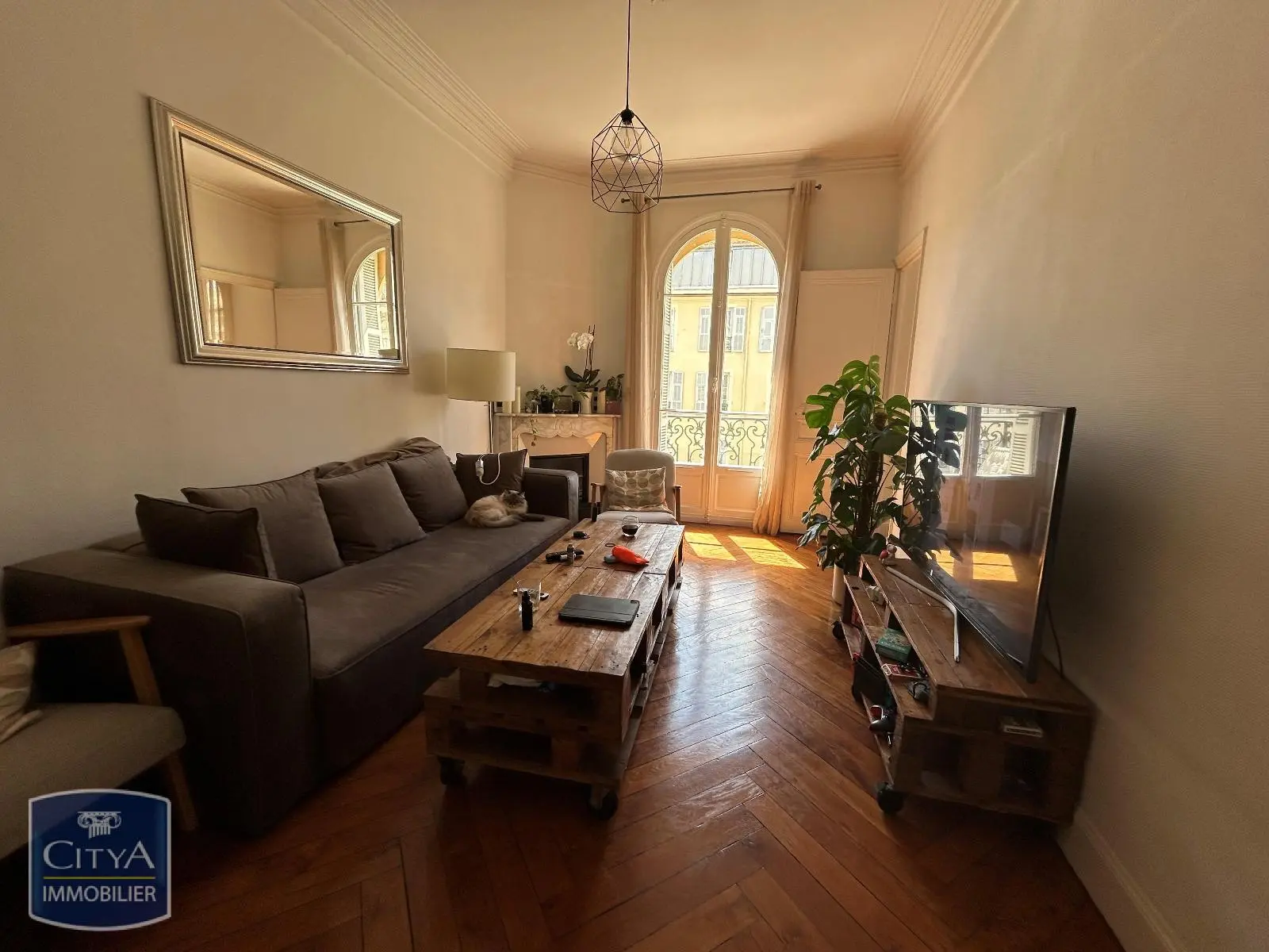 Photo 1 Appartement 5 pièces 103.94m²