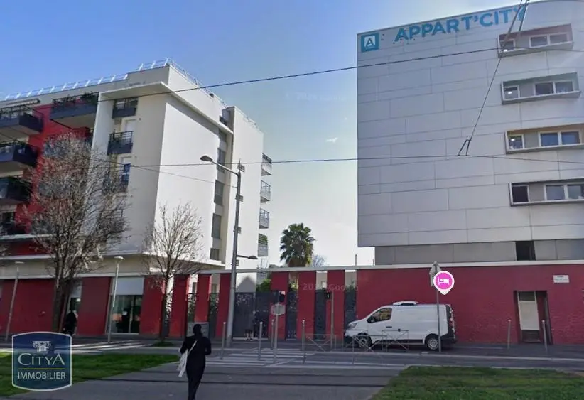 Photo 1 Parking