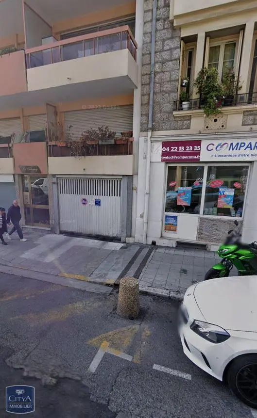 Photo 1 Parking