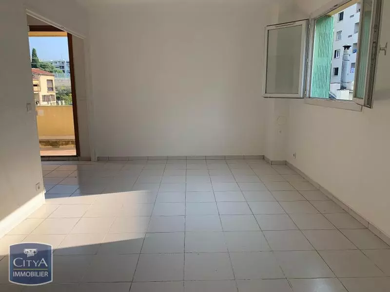 Illustration pour Appartement 2 pièces 43.47m² Photo Appartement 2 pièces 43.47m²