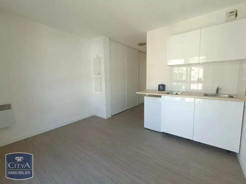 Photo 3 Appartement 1 pièce 20.37m²
