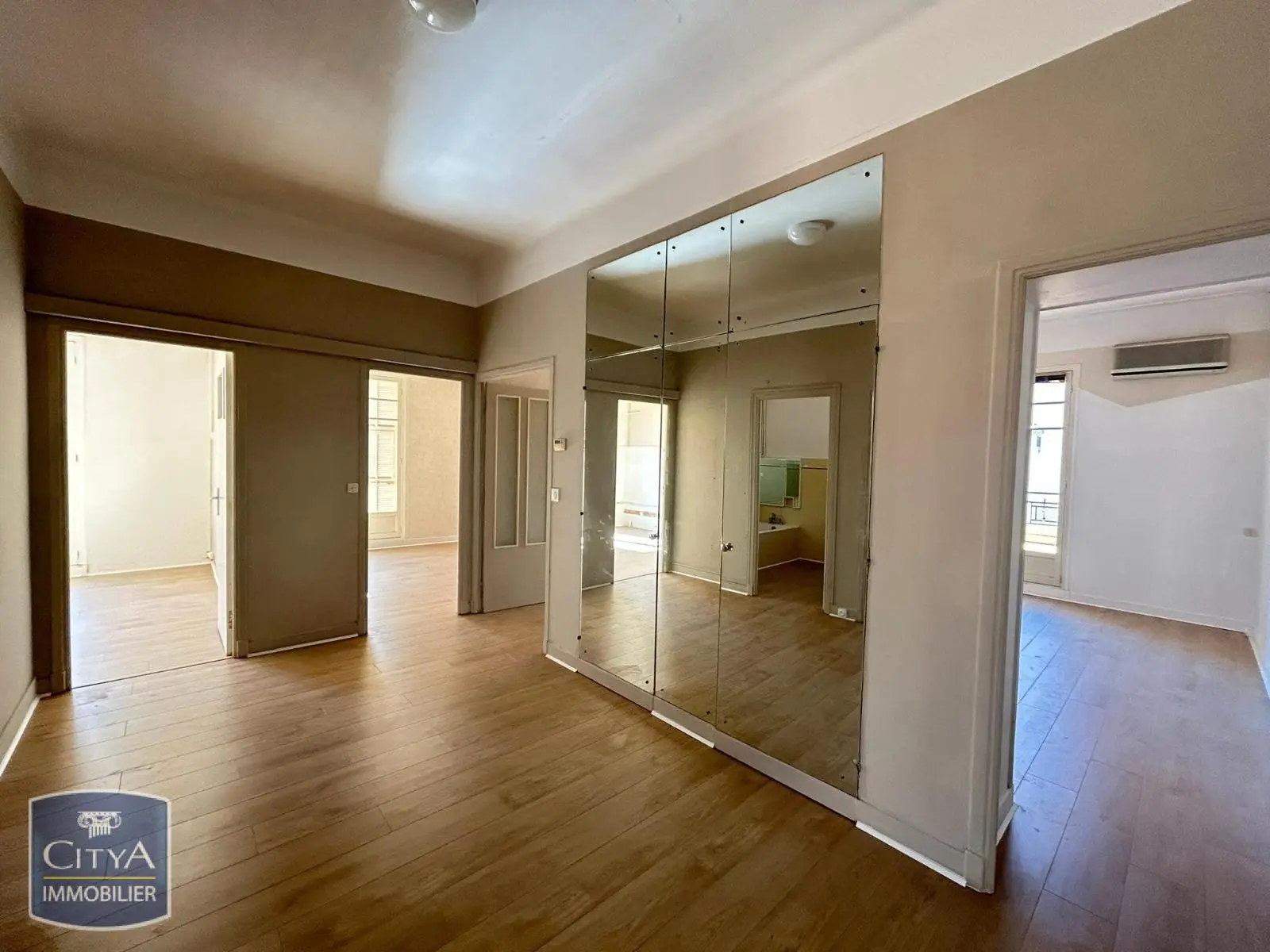 Photo 7 Local Commercial 108.12m²