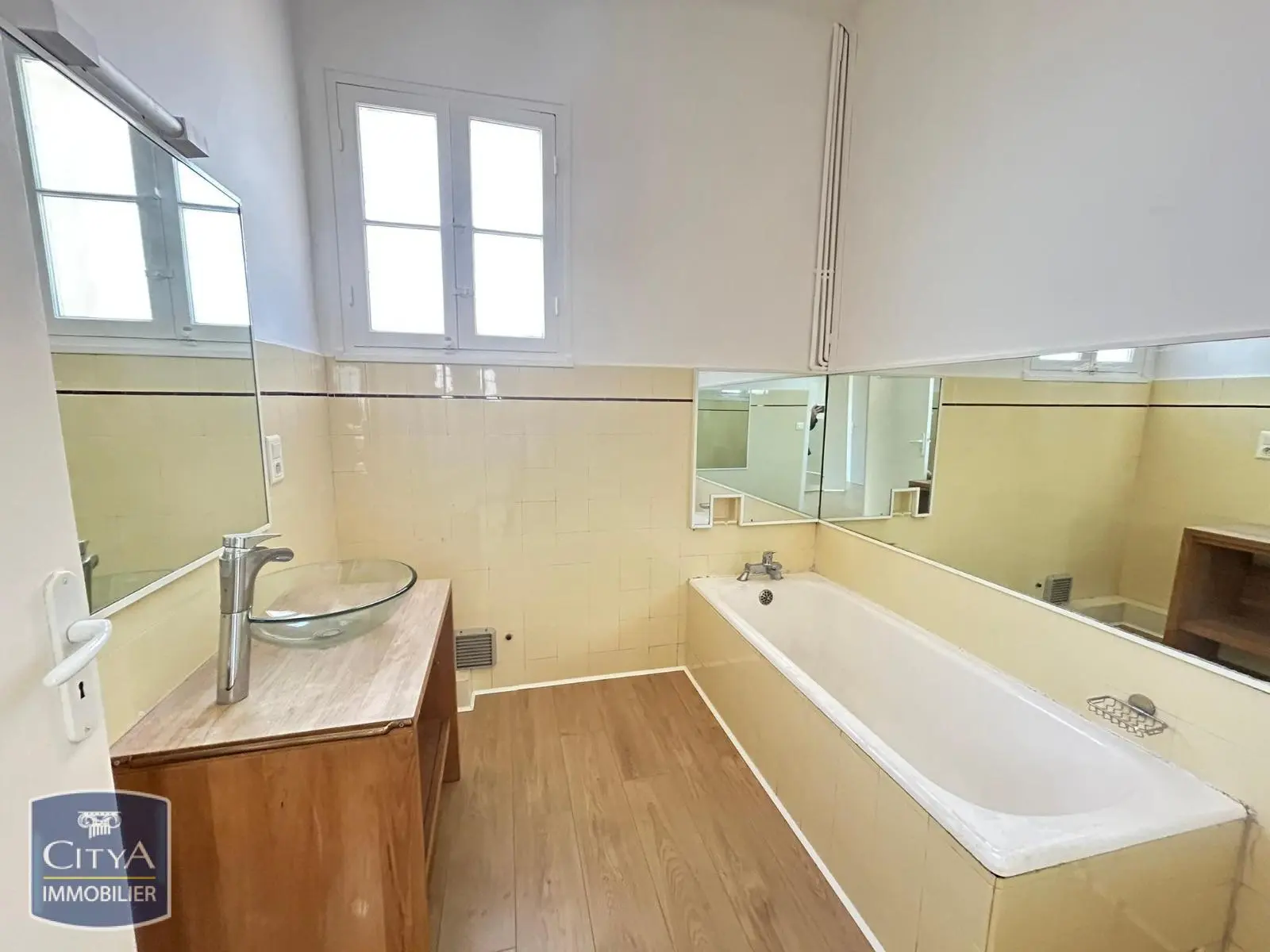Photo 8 Local Commercial 108.12m²