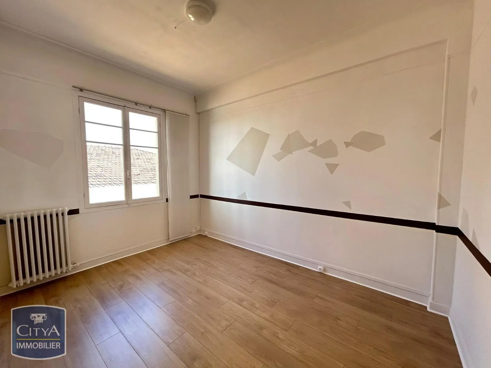 Photo 2 Local Professionnel 3 pièces 72.8m²