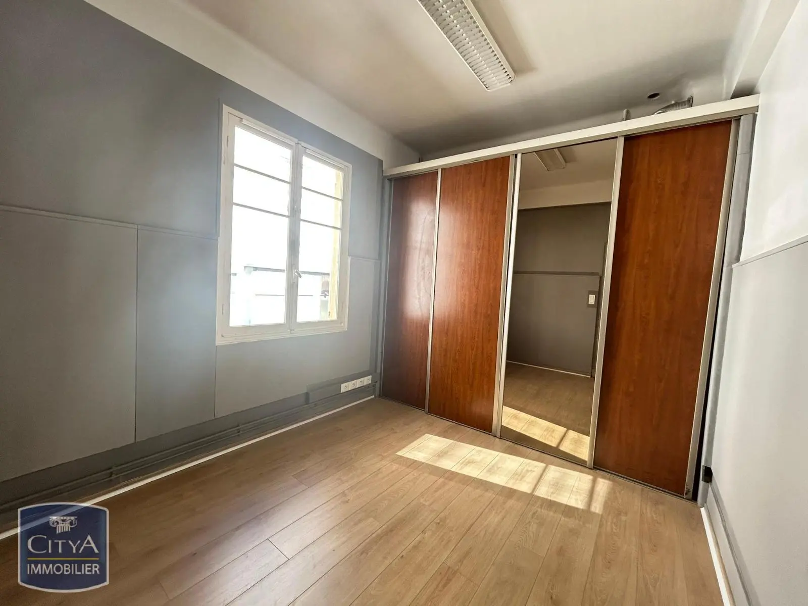 Photo 3 Local Professionnel 3 pièces 72.8m²