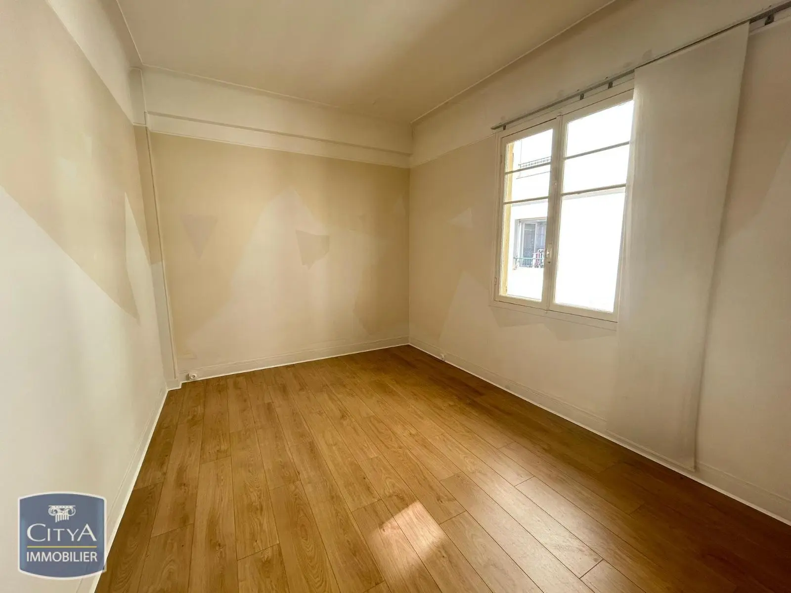 Photo 5 Local Professionnel 3 pièces 72.8m²