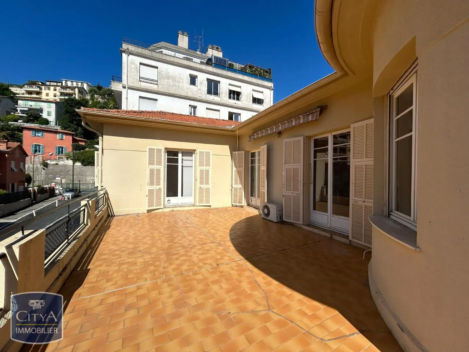 Photo 8 Local Professionnel 3 pièces 72.8m²