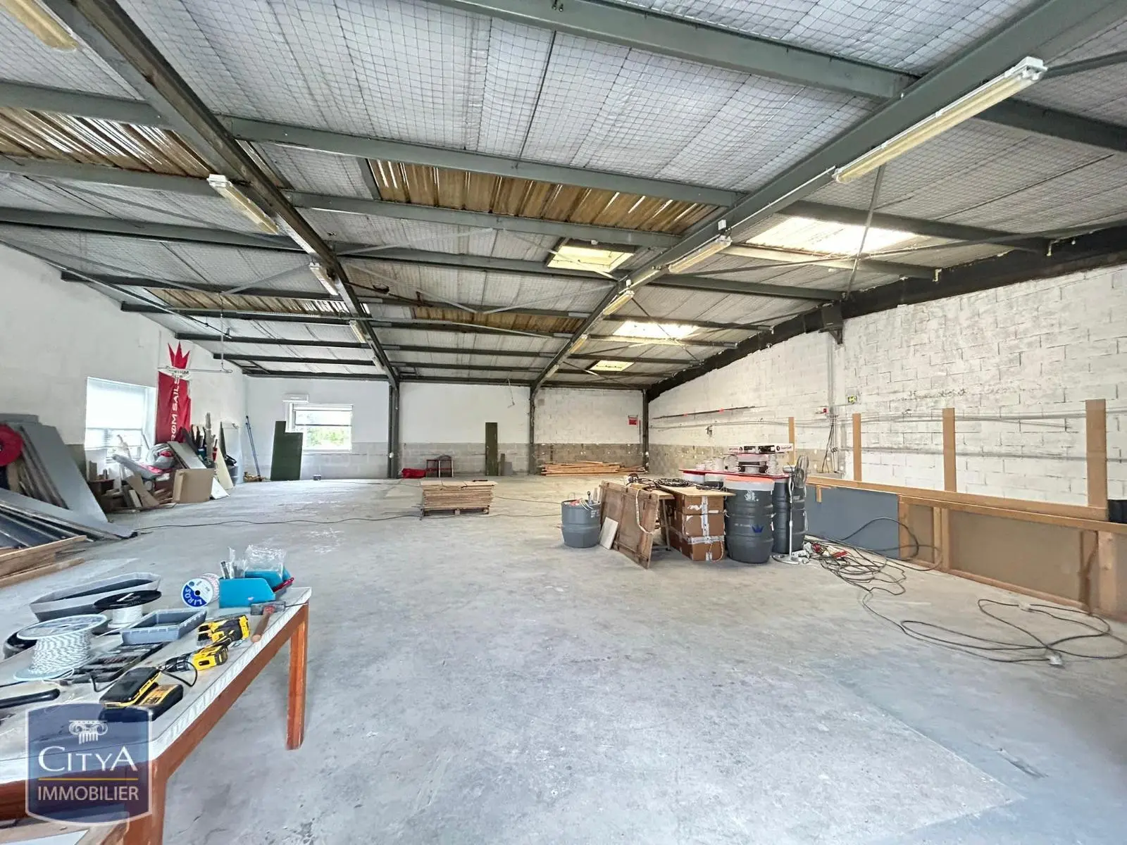 Photo 13 Local Commercial 560m²