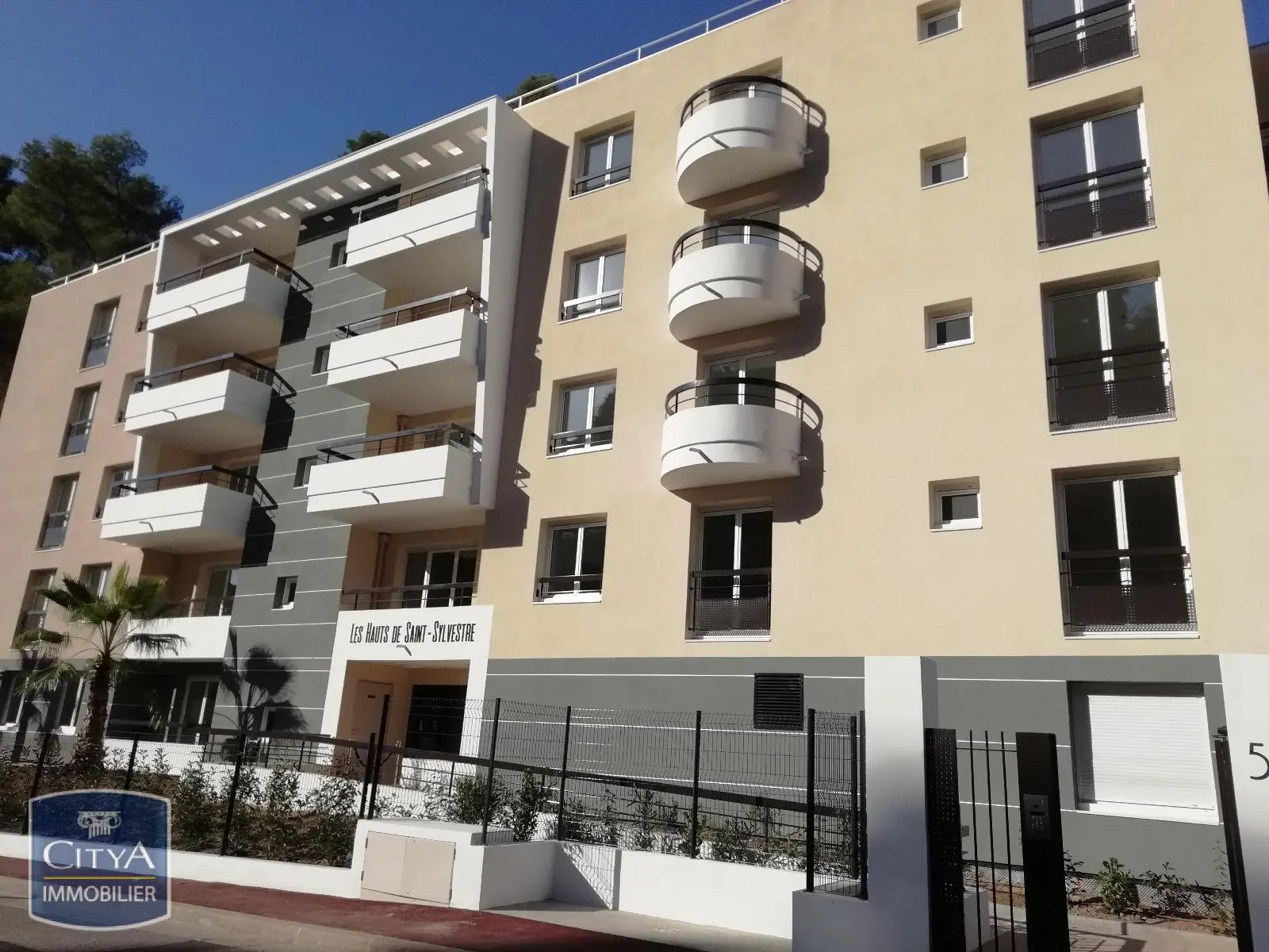 Photo 1 Appartement 1 pièce 20.73m²