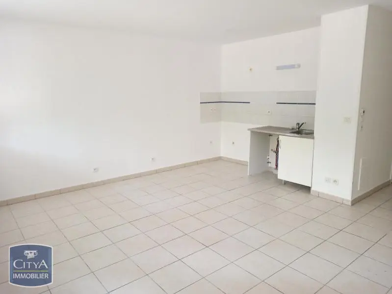 Photo 2 Appartement 1 pièce 30.85m²