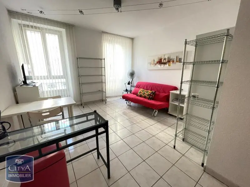 Photo 1 Appartement 1 pièce 23.76m²