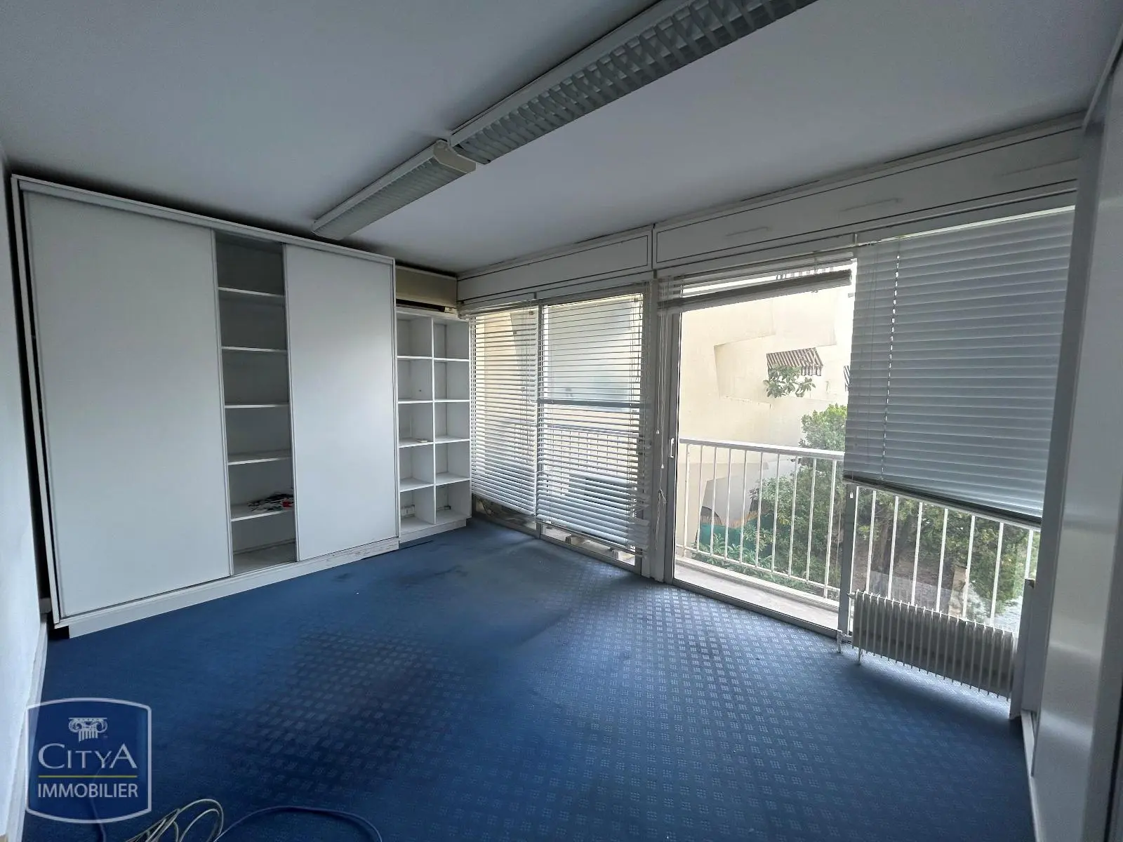 Photo 4 Local Commercial 100m²