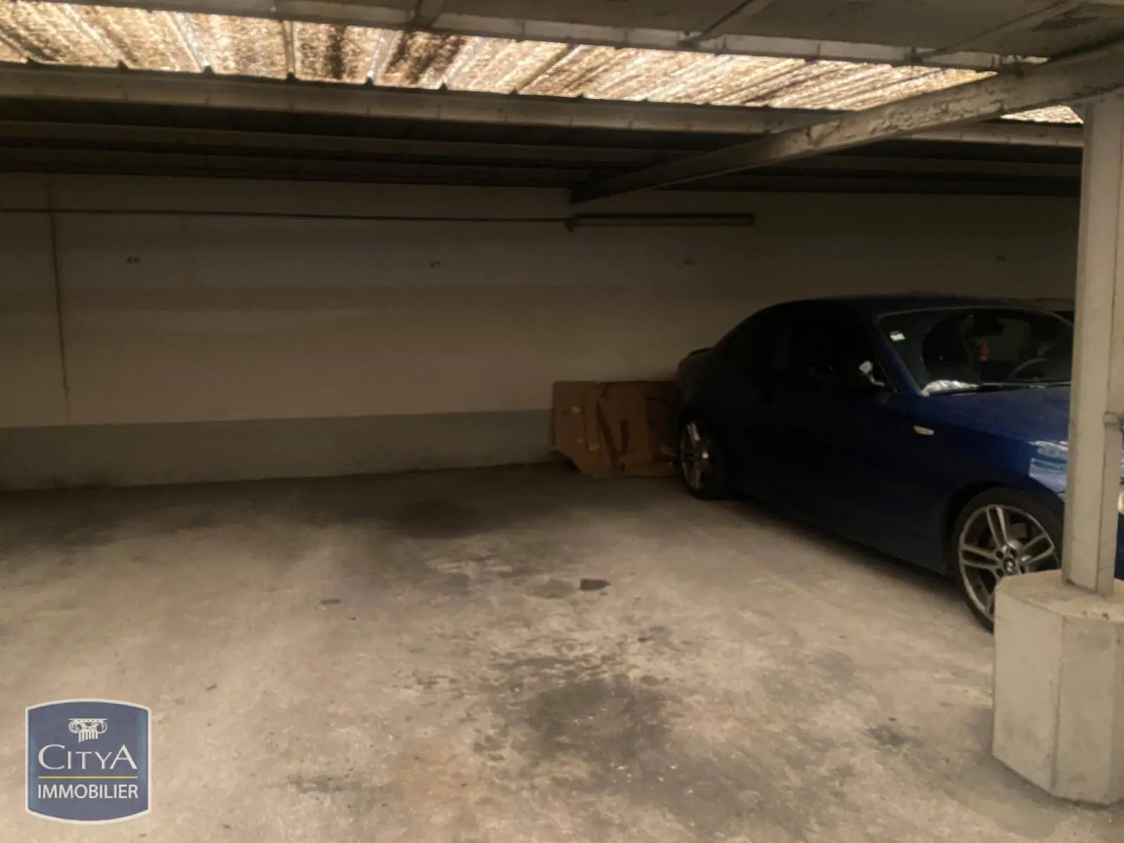 Photo 1 Parking