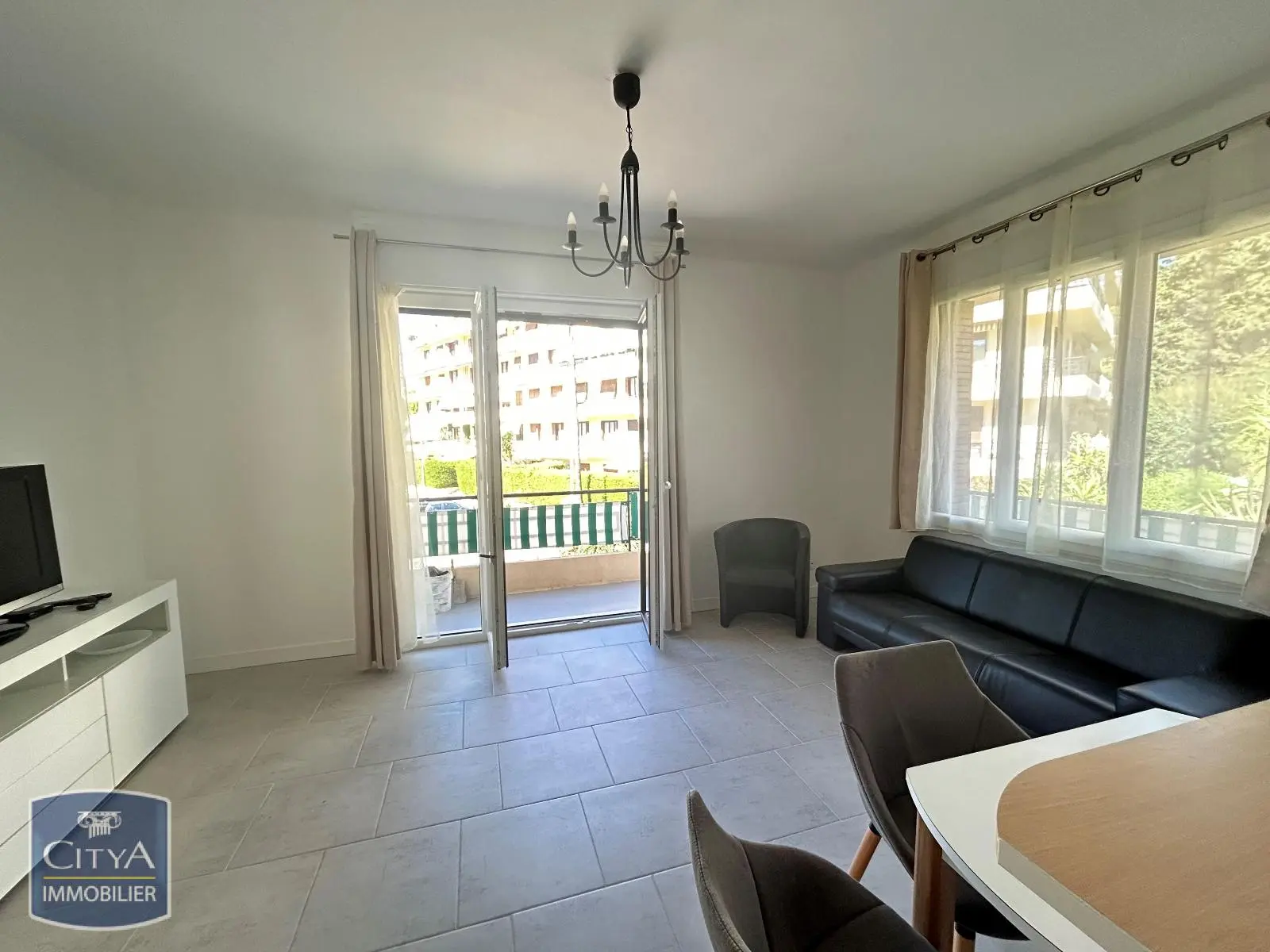 A LOUER NICE OUEST T2 MEUBLE