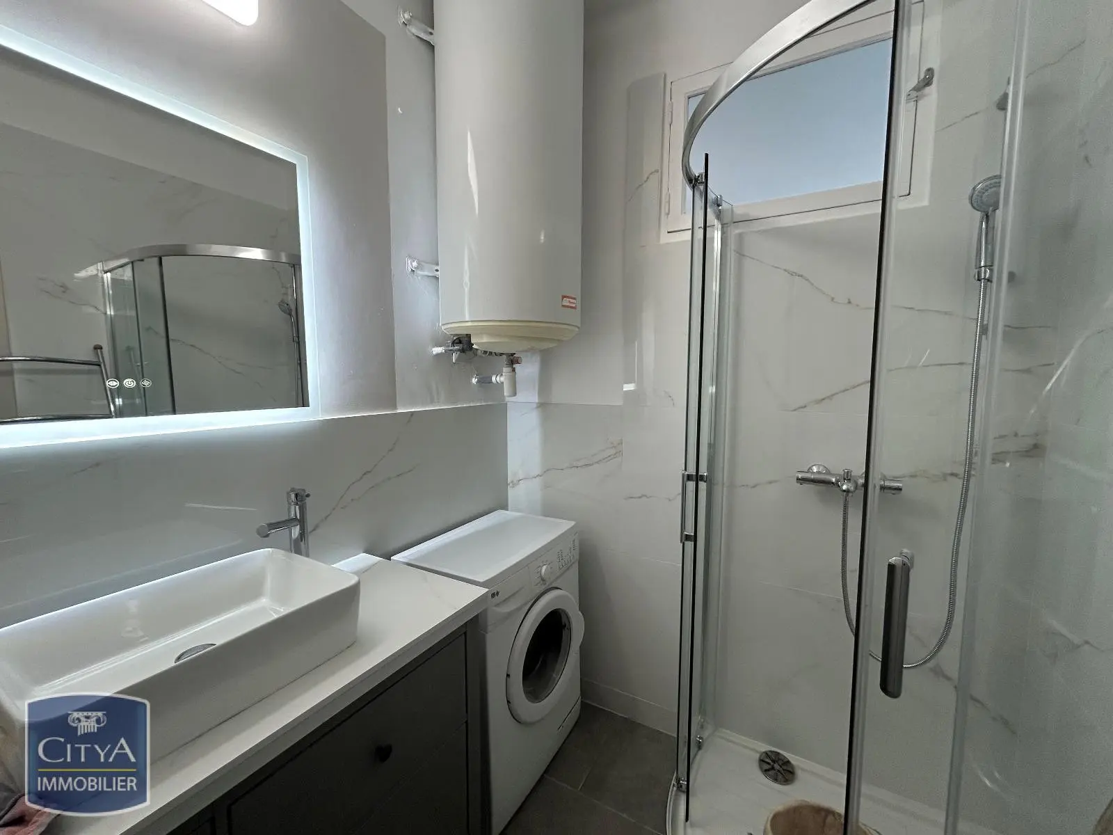 A LOUER NICE OUEST T2 MEUBLE