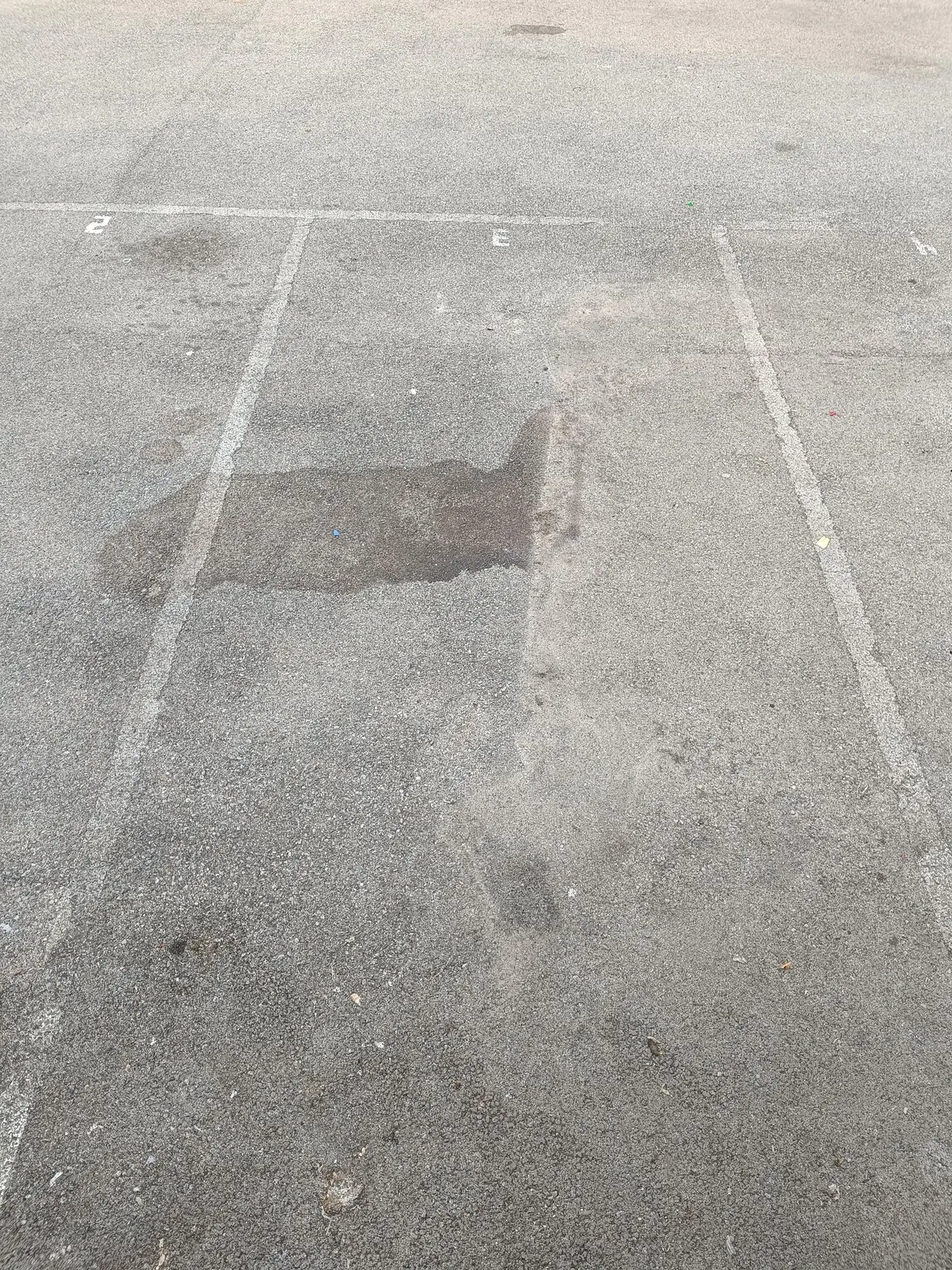 Photo 2 Parking