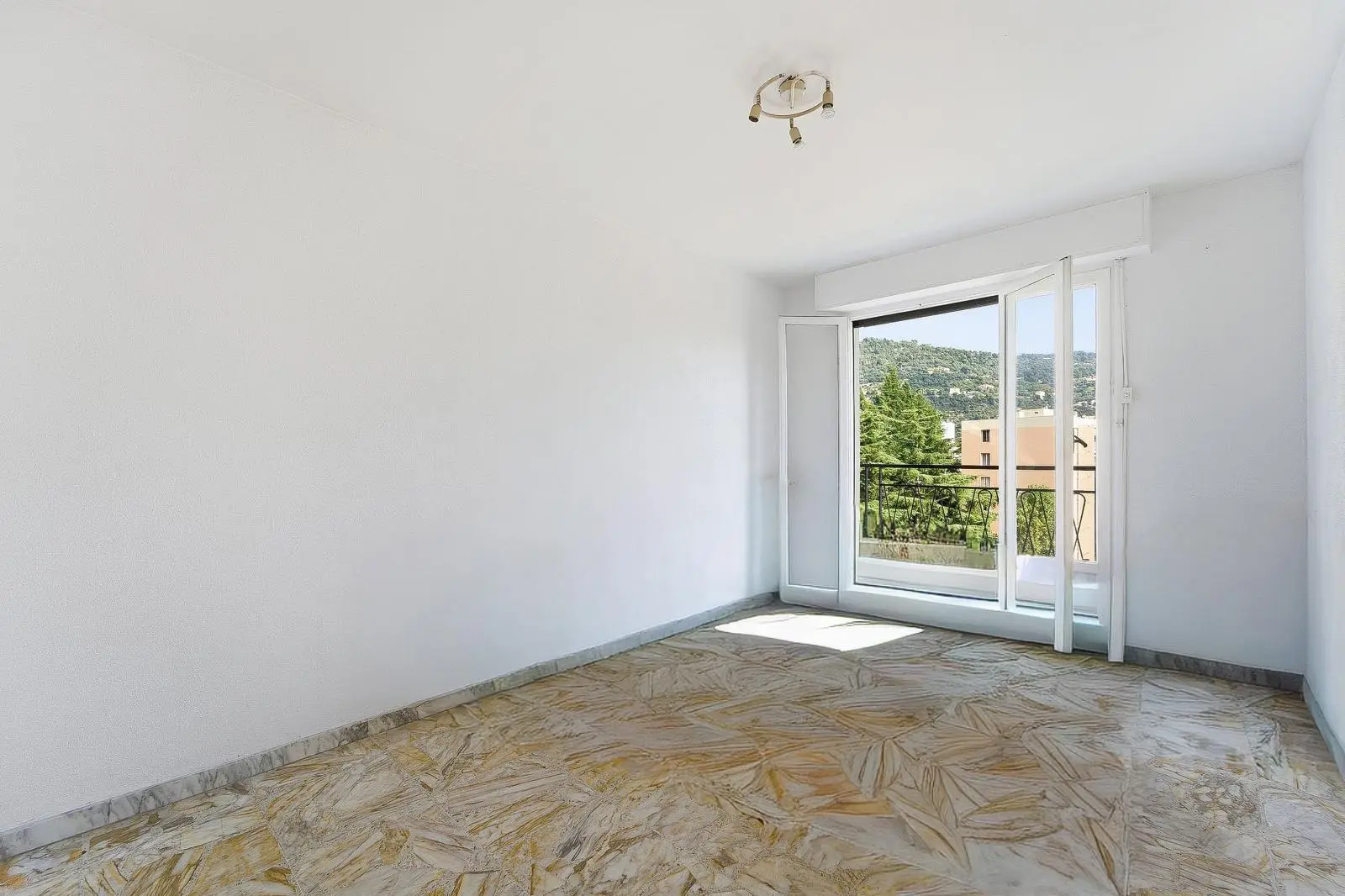 Photo 8 Appartement 4 pièces 82m²