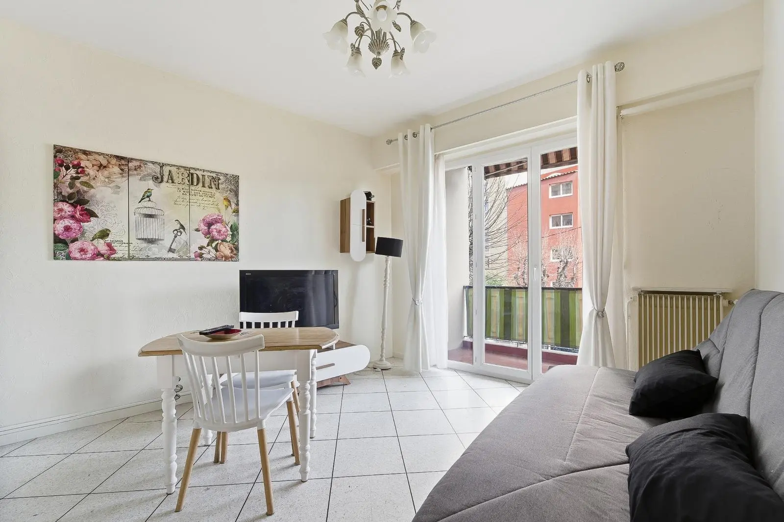 Photo 1 Appartement 1 pièce 25m²