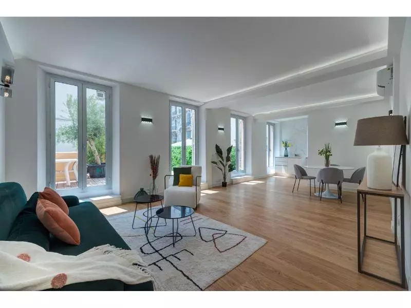Illustration pour Appartement 3 pièces 79m² Photo Appartement 3 pièces 79m²