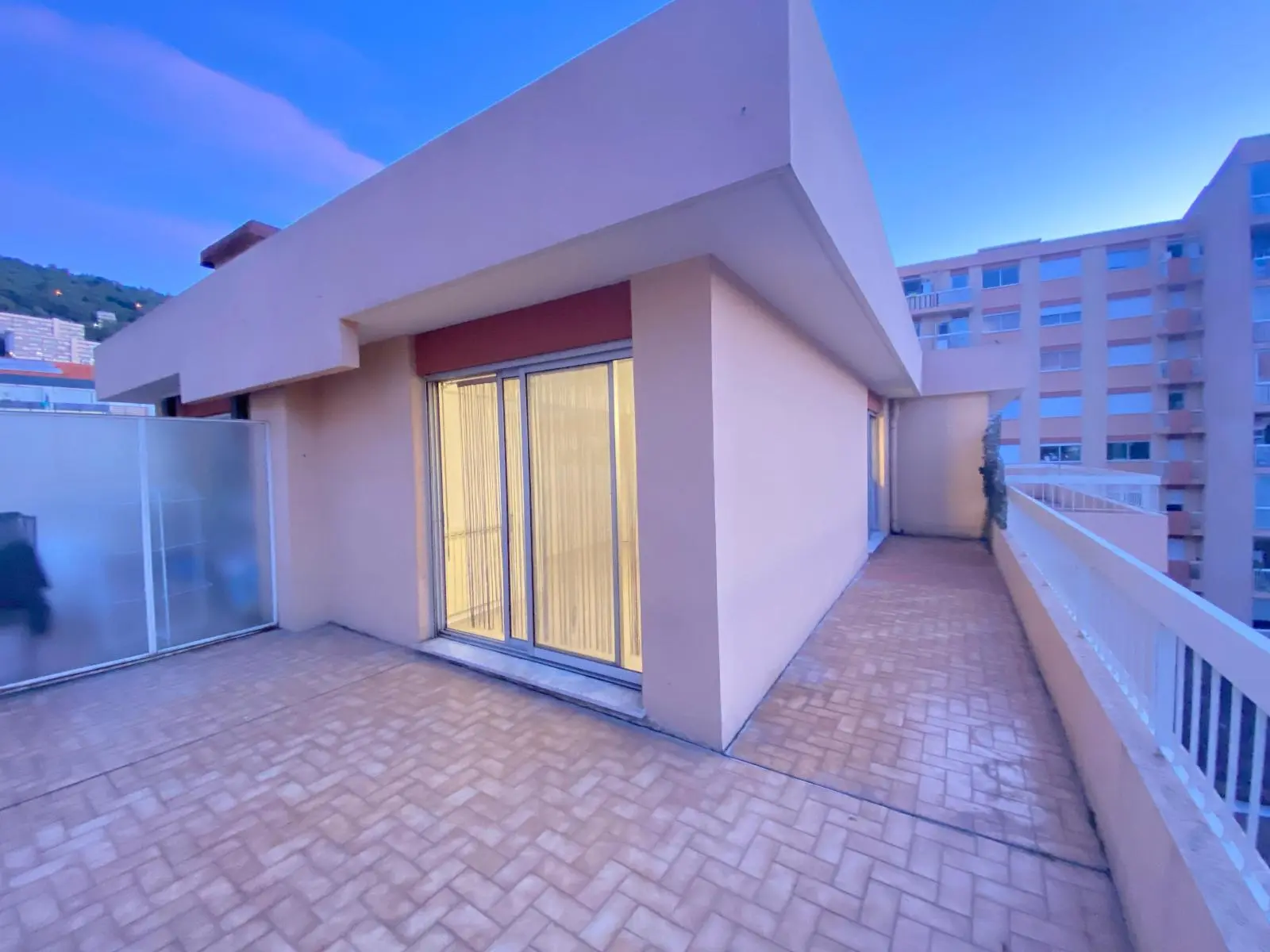 Photo 1 Appartement 1 pièce 24.68m²