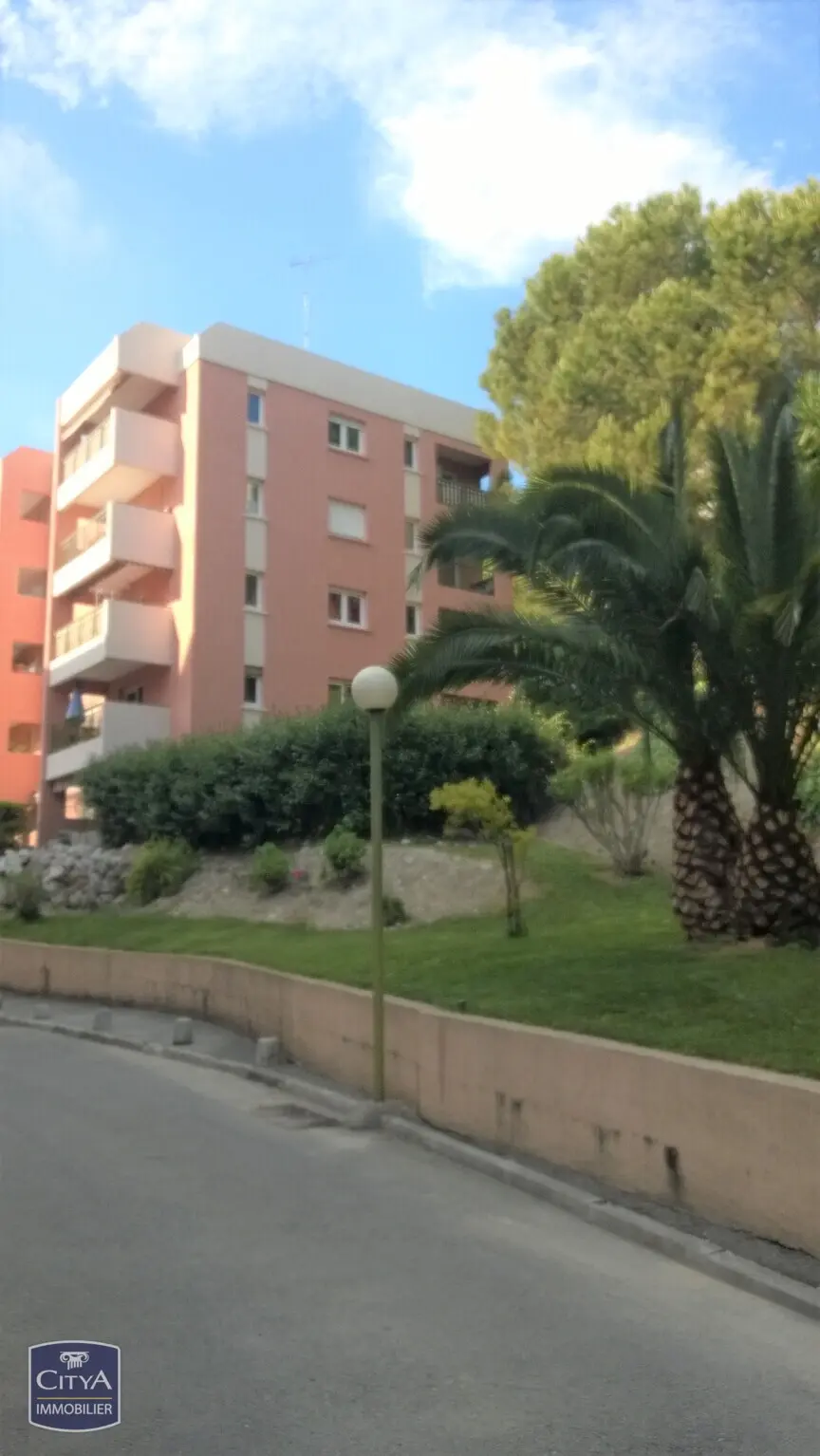 Photo 2 Appartement 1 pièce 21.9m²
