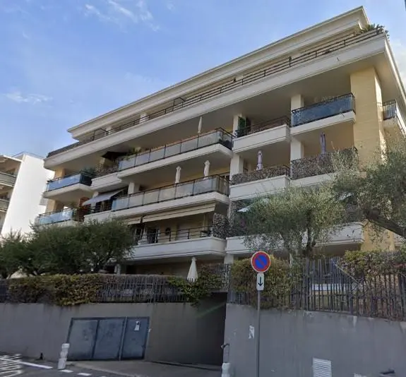Photo 1 Appartement 1 pièce 24.54m²