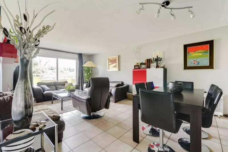 Illustration pour Appartement 3 pièces 90.64m² Photo Appartement 3 pièces 90.64m²