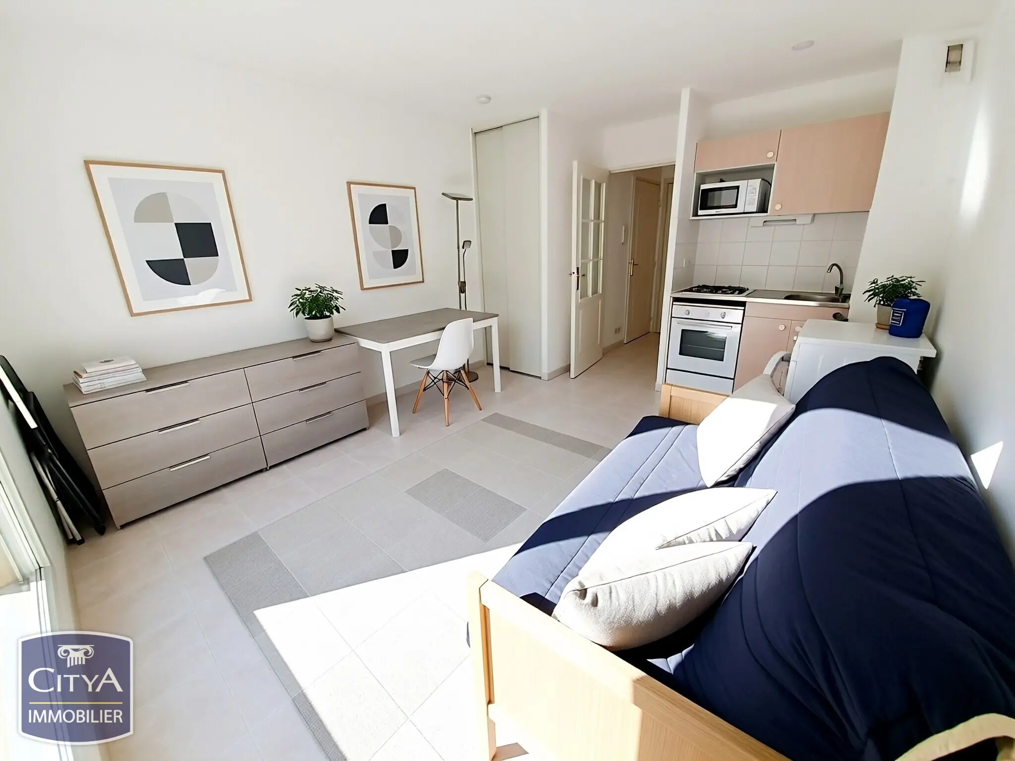 Photo 2 Appartement 1 pièce 20m²