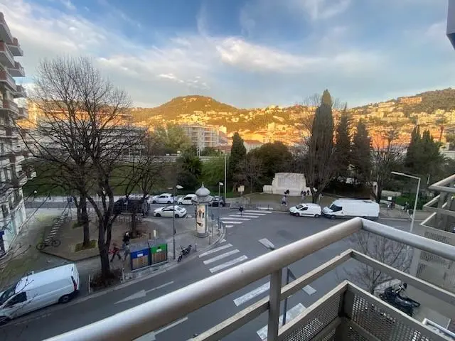 Photo 1 Appartement 1 pièce 15.93m²