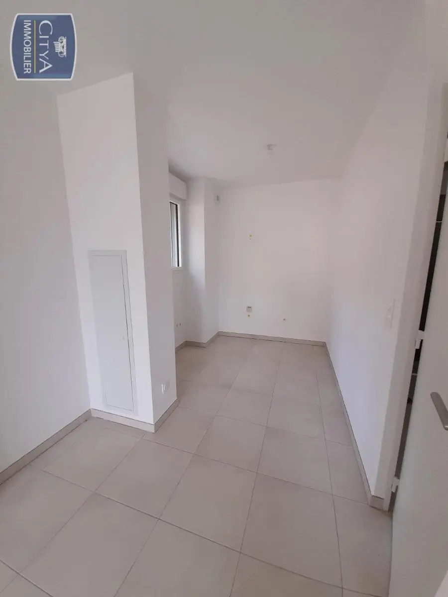 Photo 2 Appartement 1 pièce 26.01m²