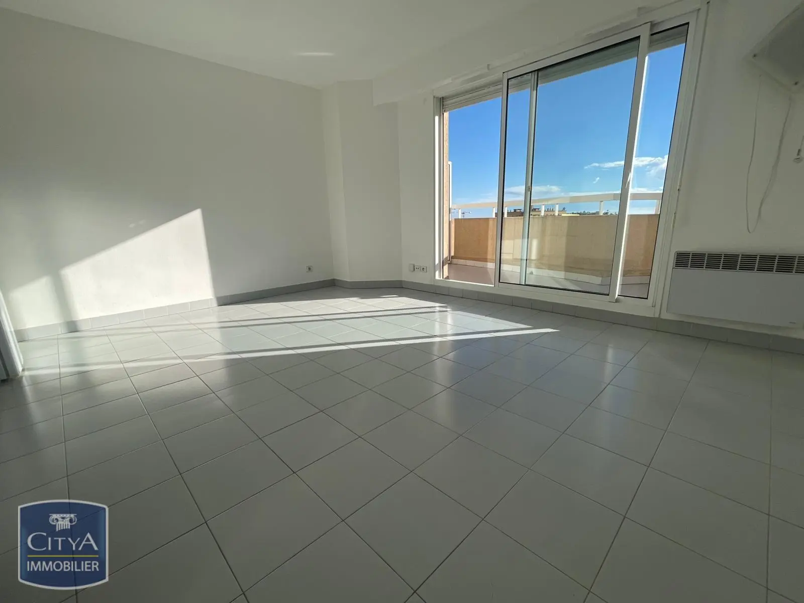 Photo 2 Appartement 1 pièce 27.86m²