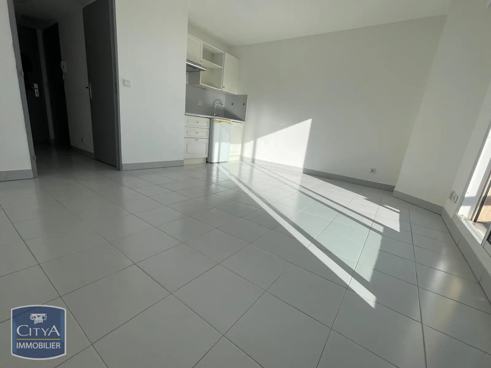 Photo 6 Appartement 1 pièce 27.86m²