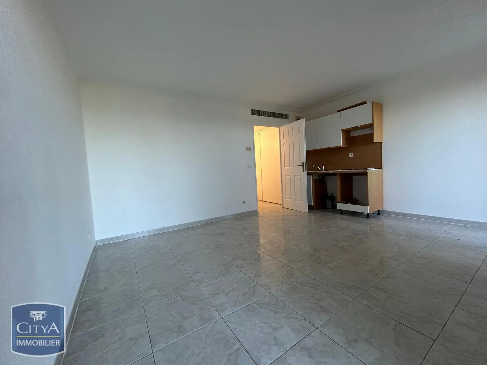 Photo 2 Appartement 1 pièce 25m²