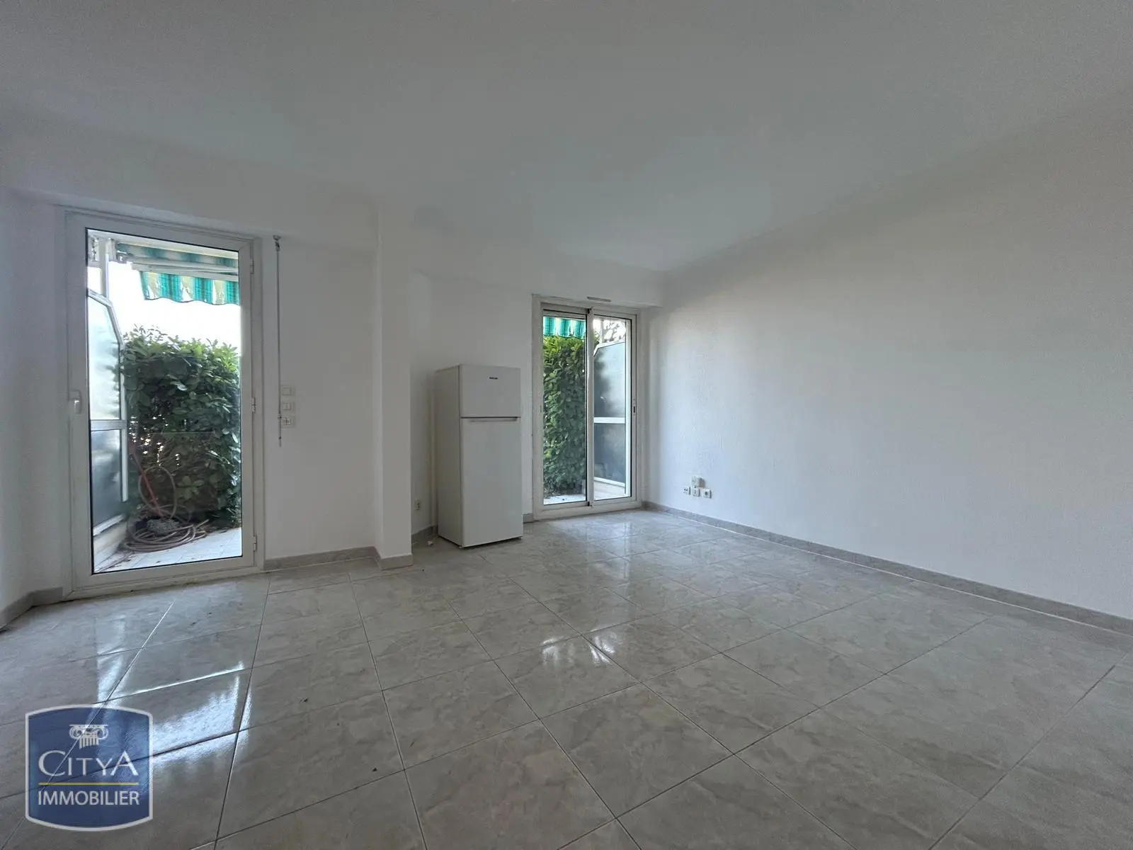 Photo 1 Appartement 1 pièce 25m²