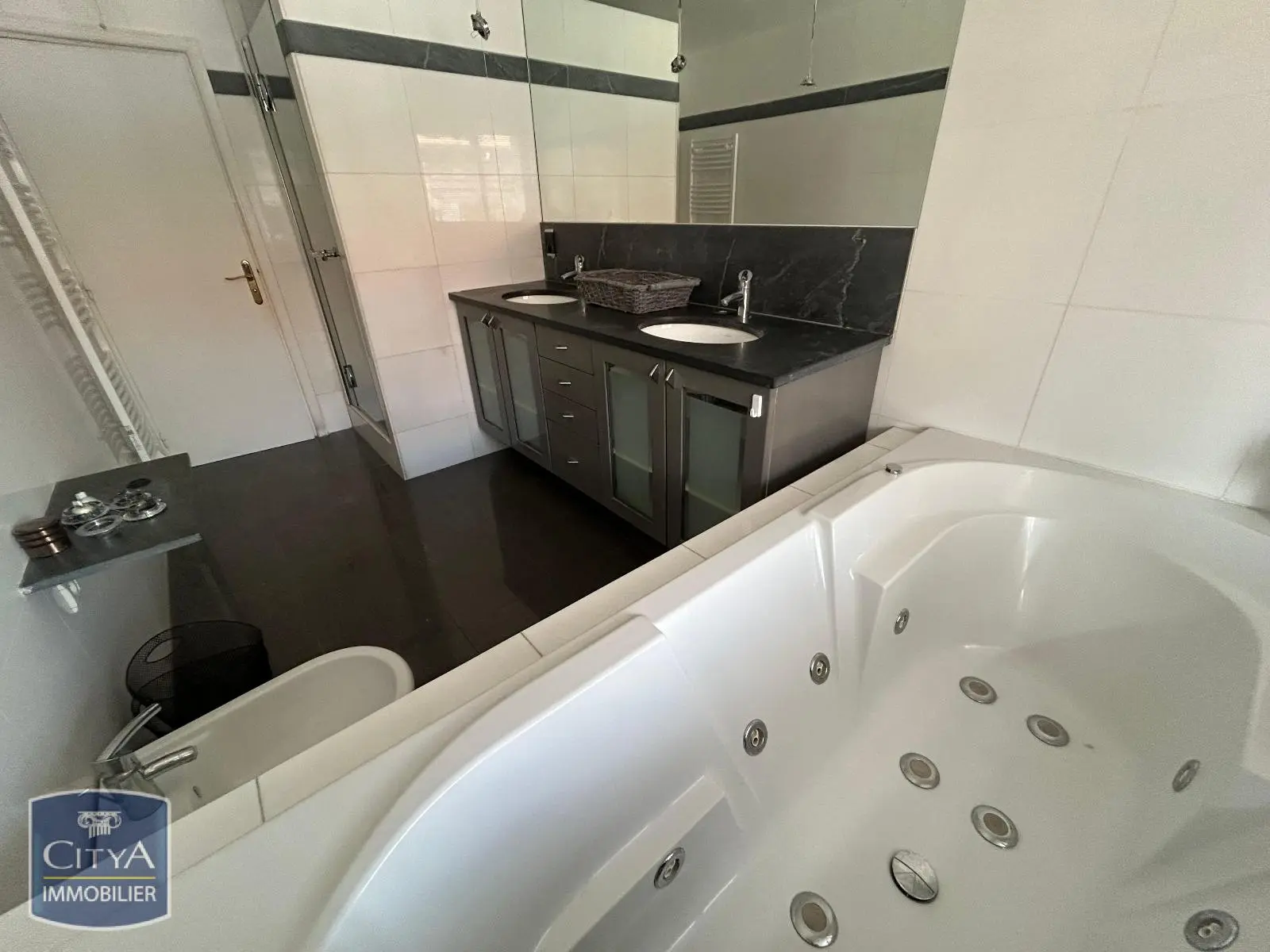 Photo 10 Appartement 2 pièces 57.5m²