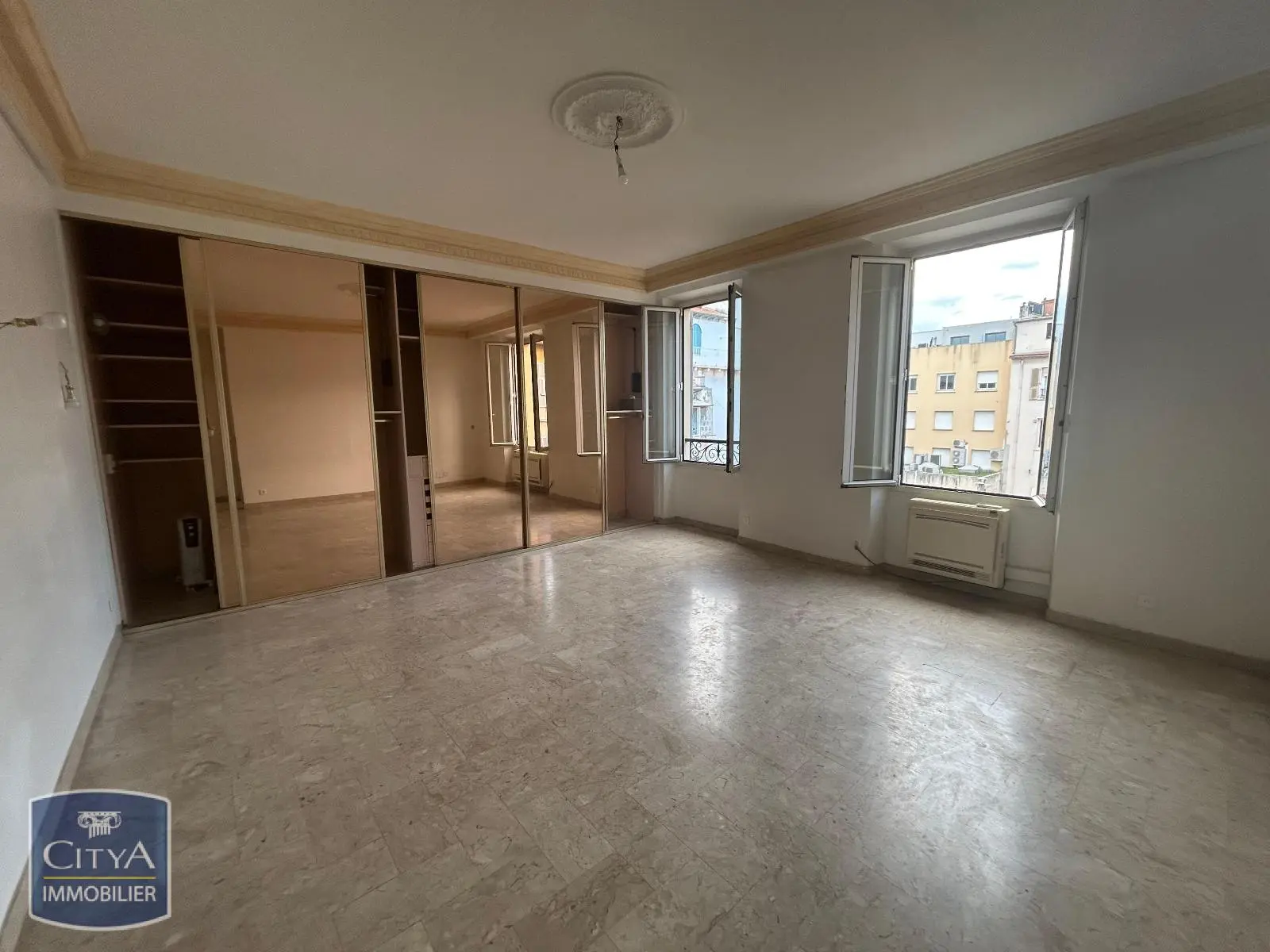 Photo 1 Appartement 4 pièces 103.96m²