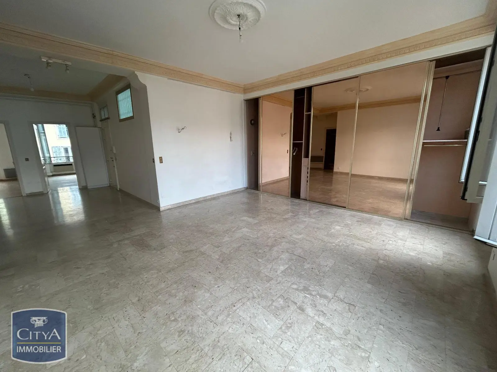 Photo 3 Appartement 4 pièces 103.96m²