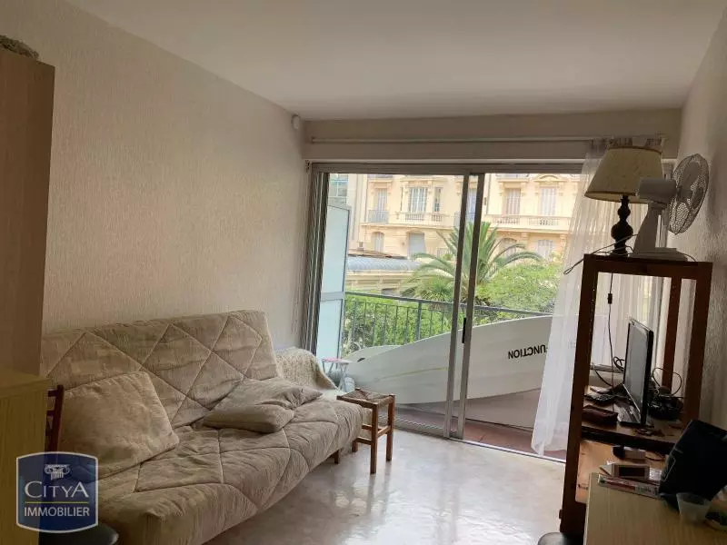 Illustration pour Appartement 1 pièce 19.34m² Photo Appartement 1 pièce 19.34m²