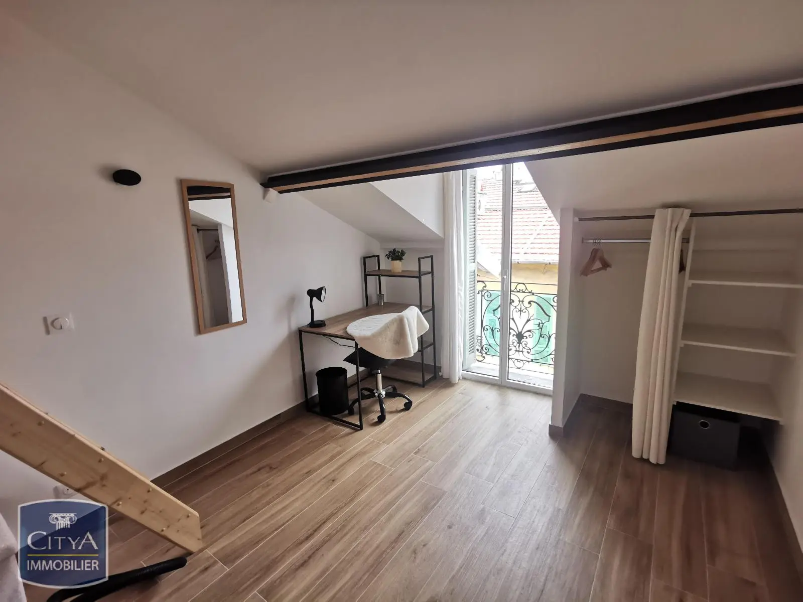Photo 1 Appartement 1 pièce 8.24m²