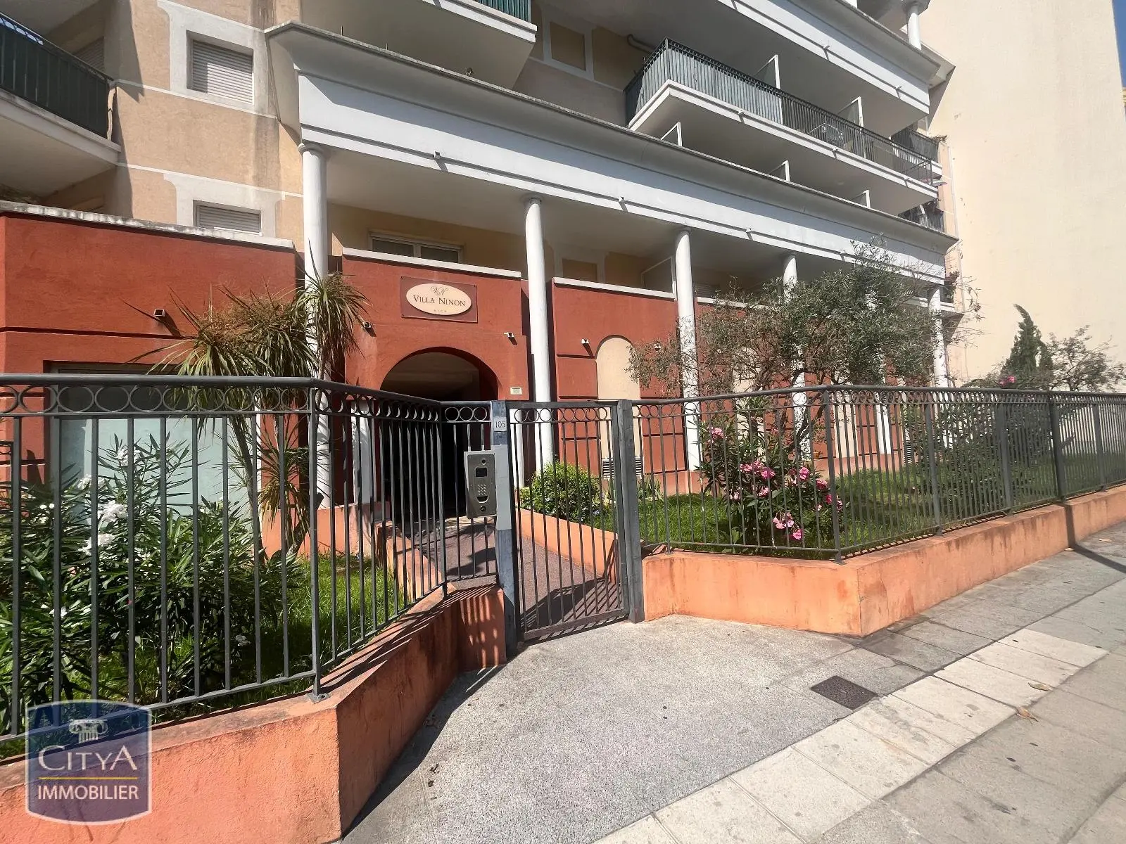 Photo 7 Appartement 1 pièce 19.84m²