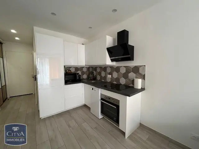 Photo 2 Appartement 1 pièce 27.75m²