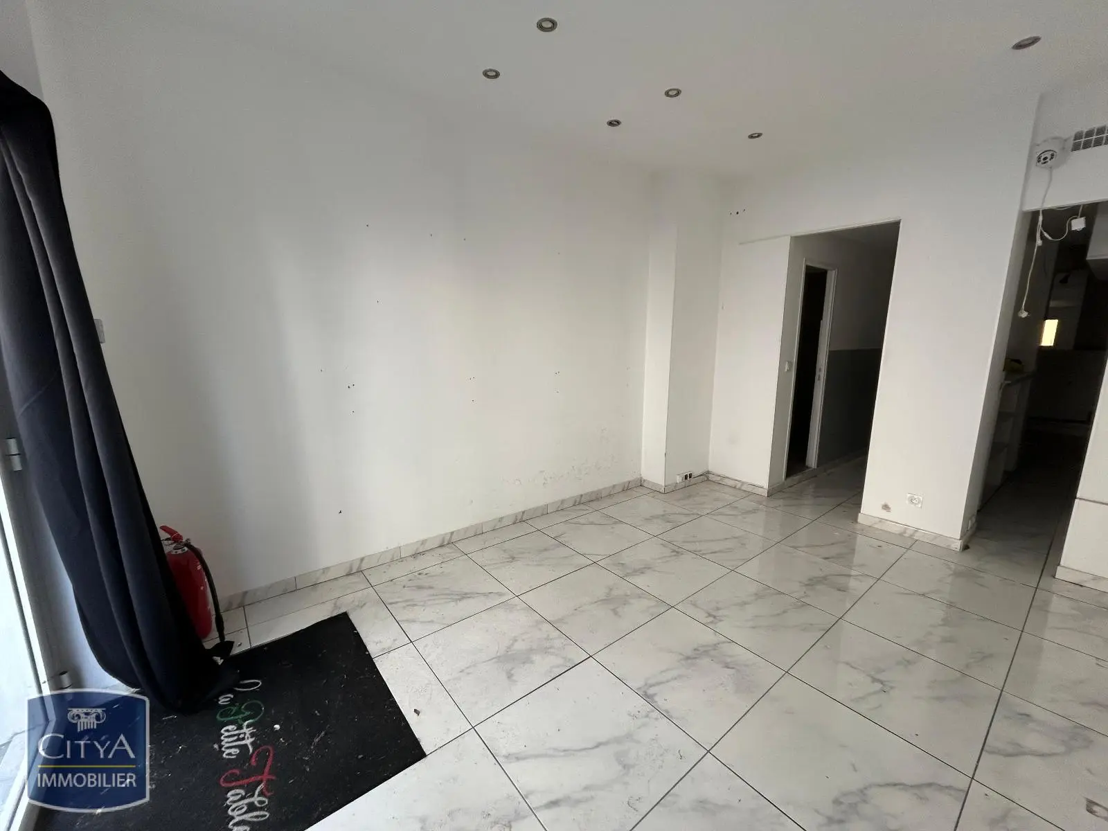 Photo 2 Local Commercial 32.41m²