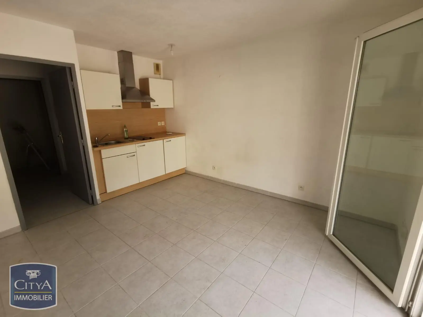 Photo 1 Appartement 1 pièce 19.84m²