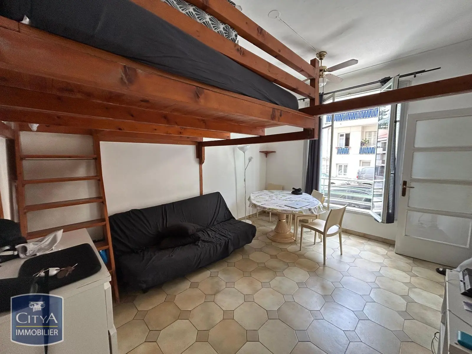 Photo 1 Appartement 1 pièce 31.08m²