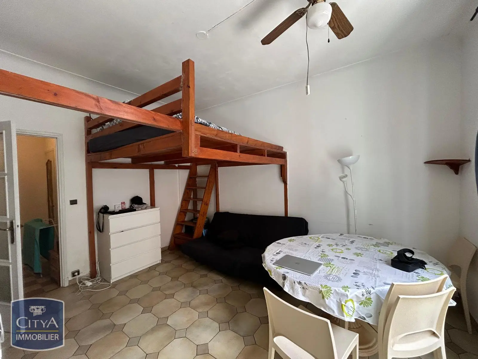 Photo 2 Appartement 1 pièce 31.08m²