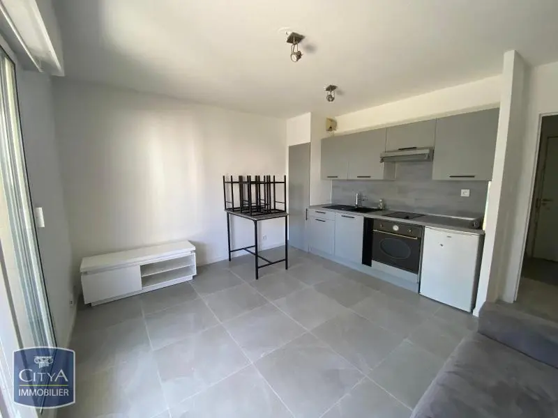 Photo 2 Appartement 1 pièce 25.38m²