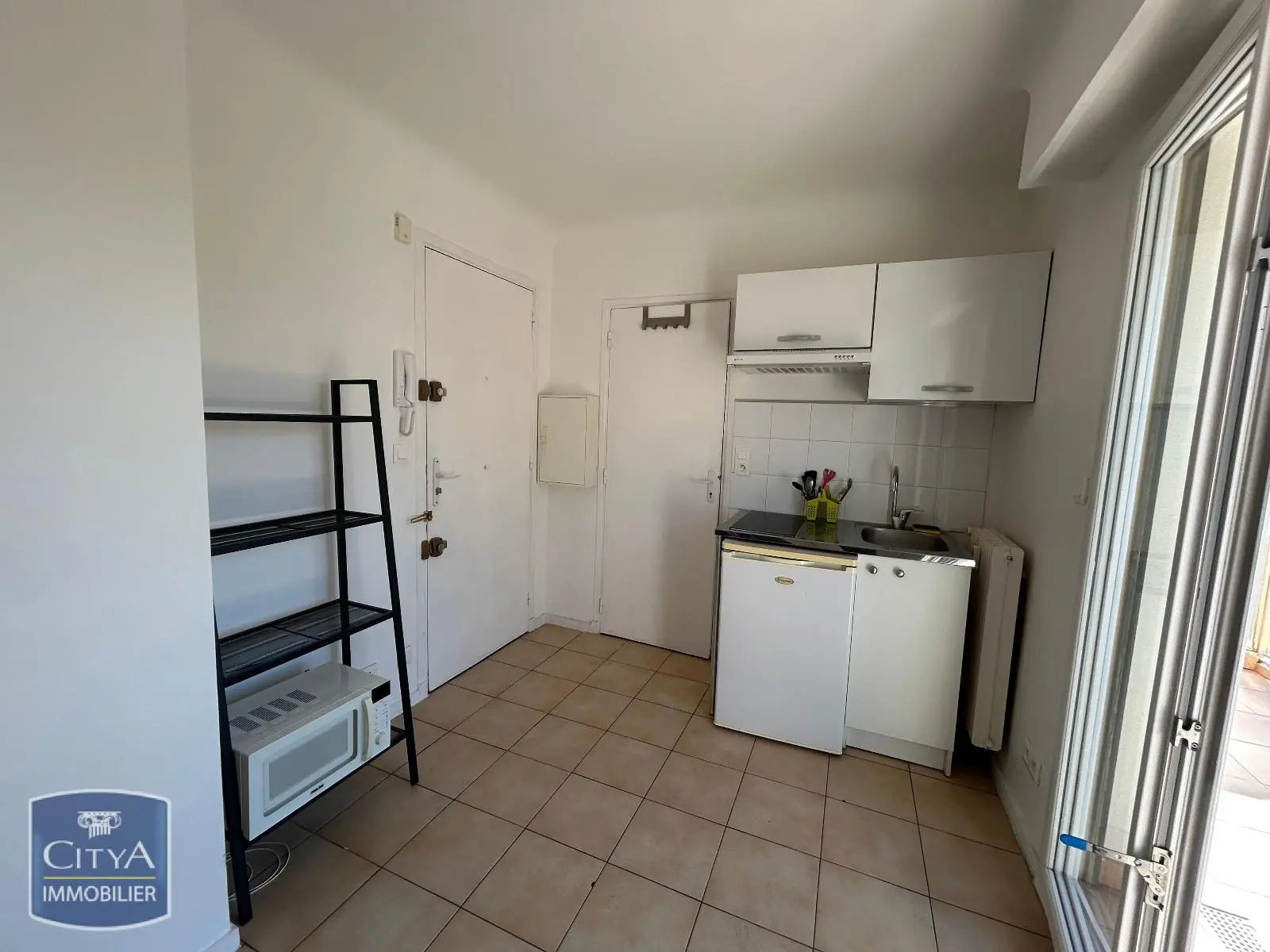 Photo 1 Appartement 1 pièce 11.7m²