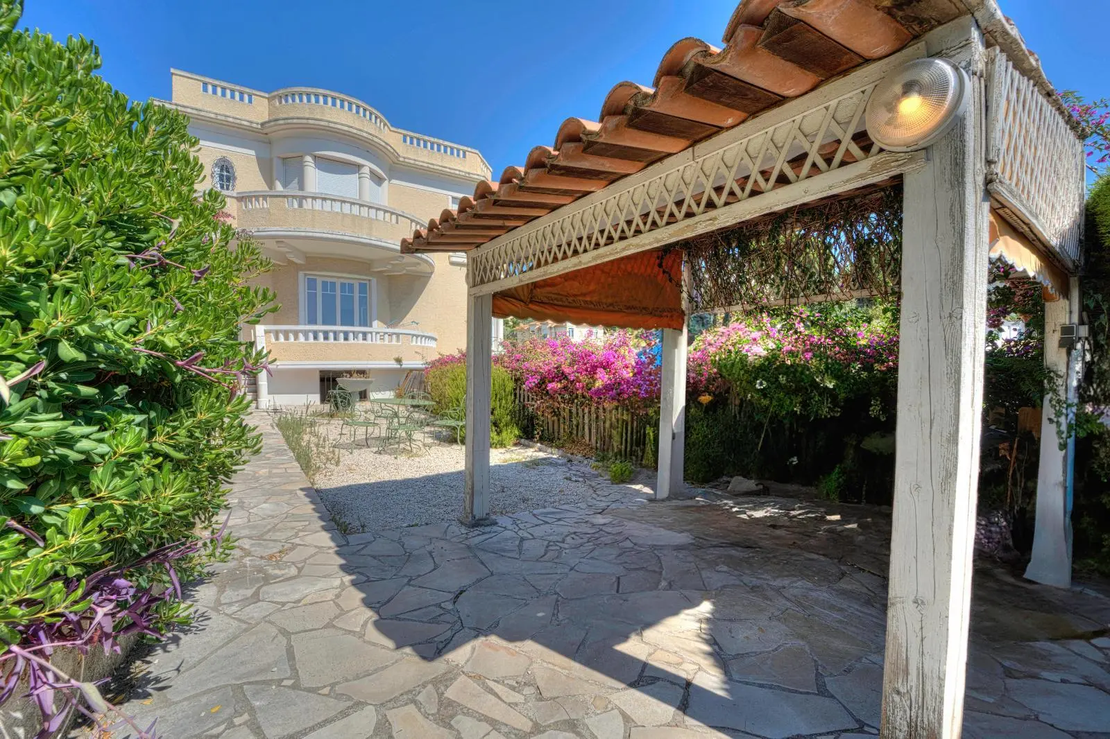 Photo 1 Appartement 6 pièces 132m²