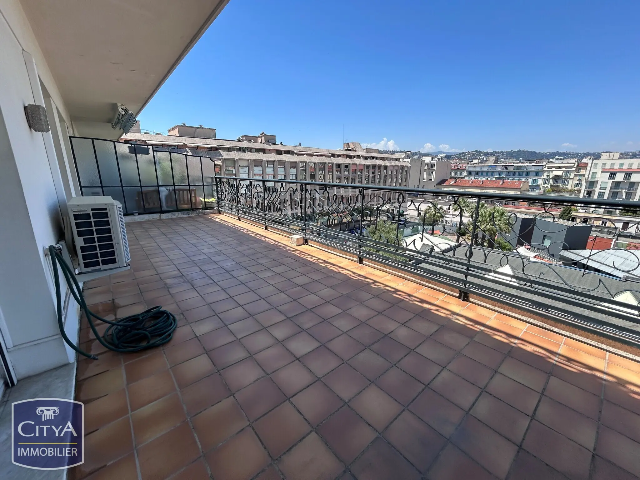 Photo 2 Appartement 1 pièce 45m²